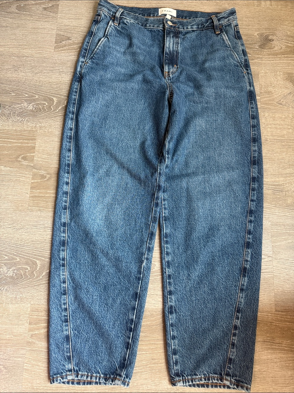 Frame Candle barrel jeans in Swan 29 - Picture 2 of 9